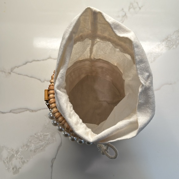 Basket Purse with Pearl Handle - Picture 7 of 9